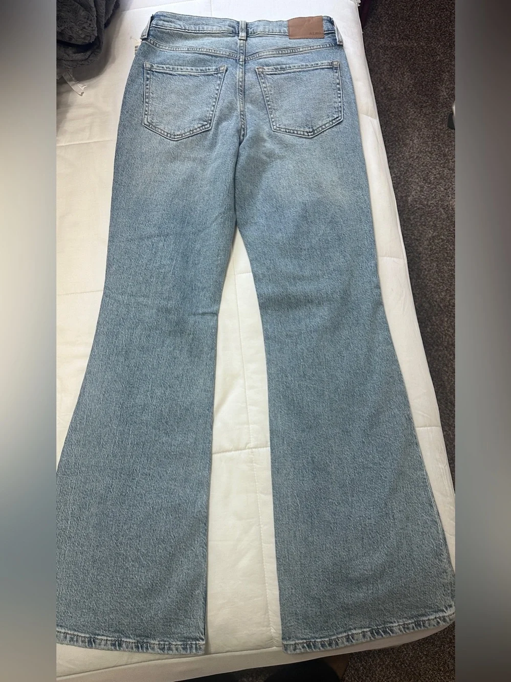 NWT Aeropostale Light Wash Distressed flare-Leg Jeans - Picture 4 of 11